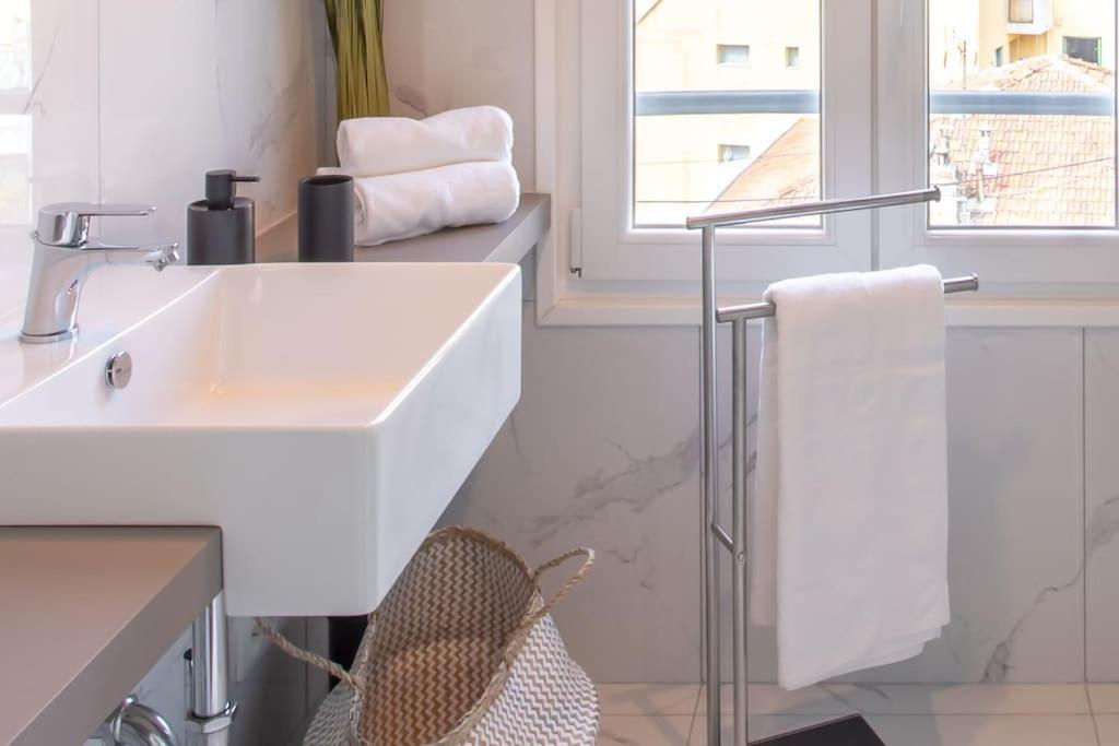 #24 Marie-Claire Suite Sea View/Balcony/Ac/5Min Port Βιλφράνς-συρ-Μερ Εξωτερικό φωτογραφία